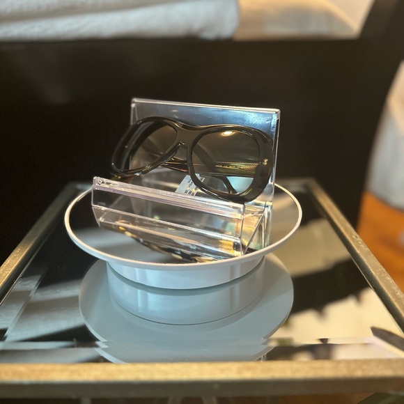 VICTORIA BECKHAM | Striped Khaki Geometric Square Acetate Sunglasses - Picture 11 of 13